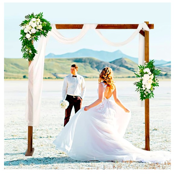 Wedding Arch - Picture 1 of 3